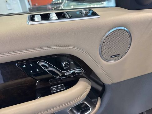 Used 2018 Land Rover Range Rover HSE AWD/4WD image 19