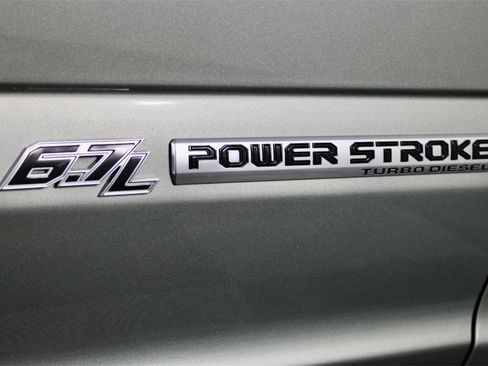 Used 2019 Ford F350 Lariat w/ Chrome Package image 11