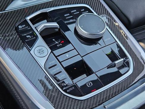 Used 2023 BMW X7 M60i image 11