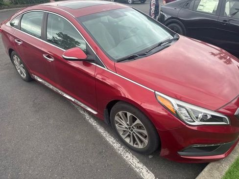 Used 2016 Hyundai Sonata Sport w/ Option Group 1V FWD image 22