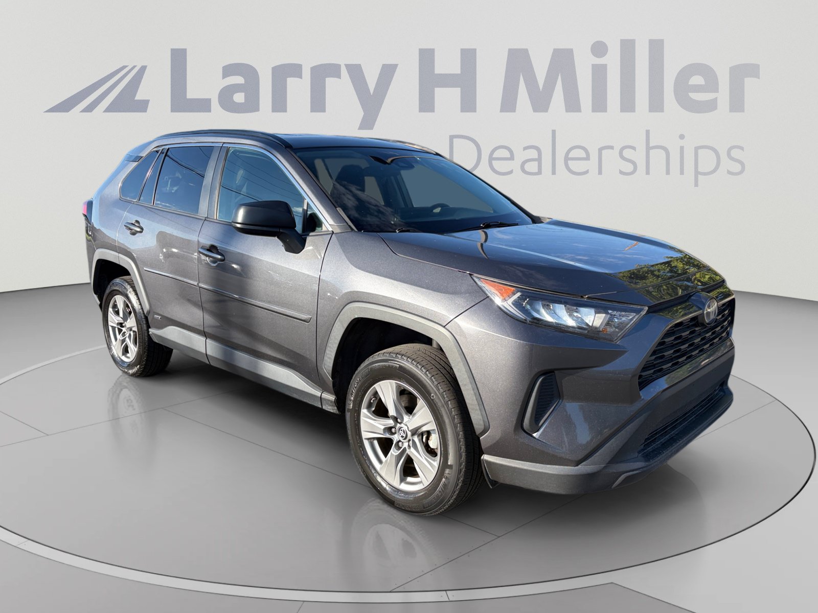 Used 2022 Toyota RAV4 LE AWD/4WD image 7