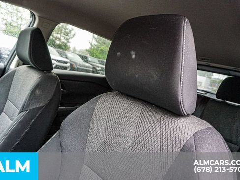 Used 2025 Nissan Rogue SV FWD image 18
