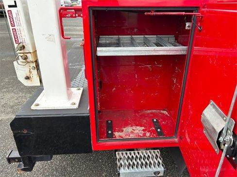 Used 2021 RAM 3500 Tradesman w/ Chrome Appearance Group image 43