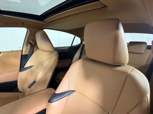 Used 2022 Lexus ES 350 w/ Premium Package FWD image 17