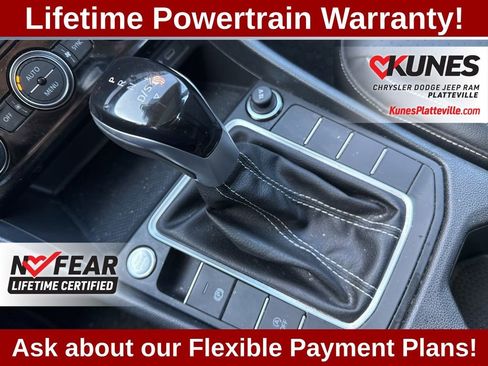Used 2023 Volkswagen Jetta SE w/ Panoramic Sunroof Package FWD image 21