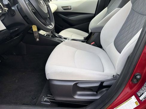 Used 2022 Toyota Corolla LE FWD image 9