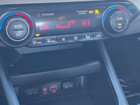 Used 2019 Kia Forte LXS FWD image 32