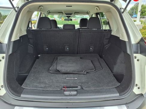 Used 2023 Nissan Rogue SV FWD image 18