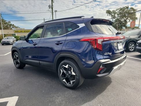 Used 2024 Kia Seltos EX image 8