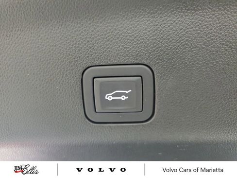 Used 2024 GMC Yukon Denali RWD image 12