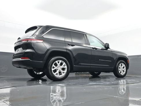 Used 2023 Jeep Grand Cherokee Limited image 26