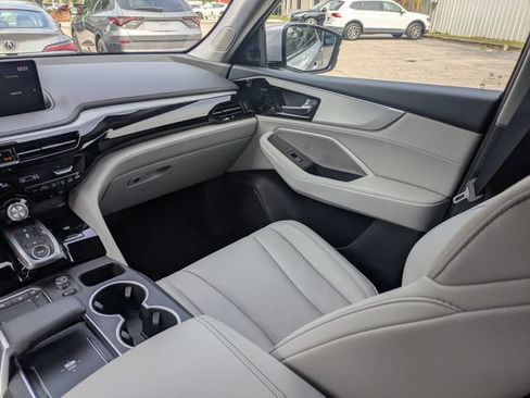 Used 2024 Acura MDX SH-AWD w/ Technology Package image 17