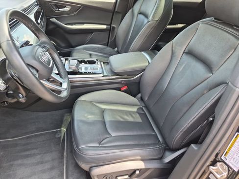 Used 2025 Audi Q7 3.0T Premium Plus AWD/4WD image 16