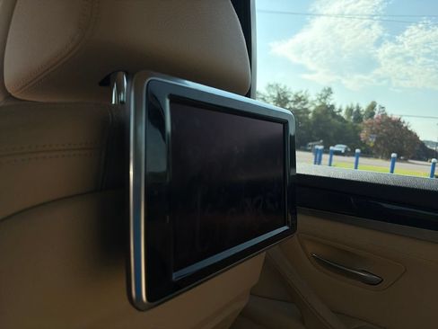 Used 2014 BMW 535d Sedan RWD image 31