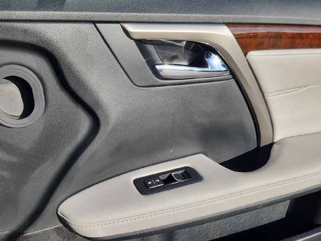 Used 2017 Lexus RX 450h AWD image 13
