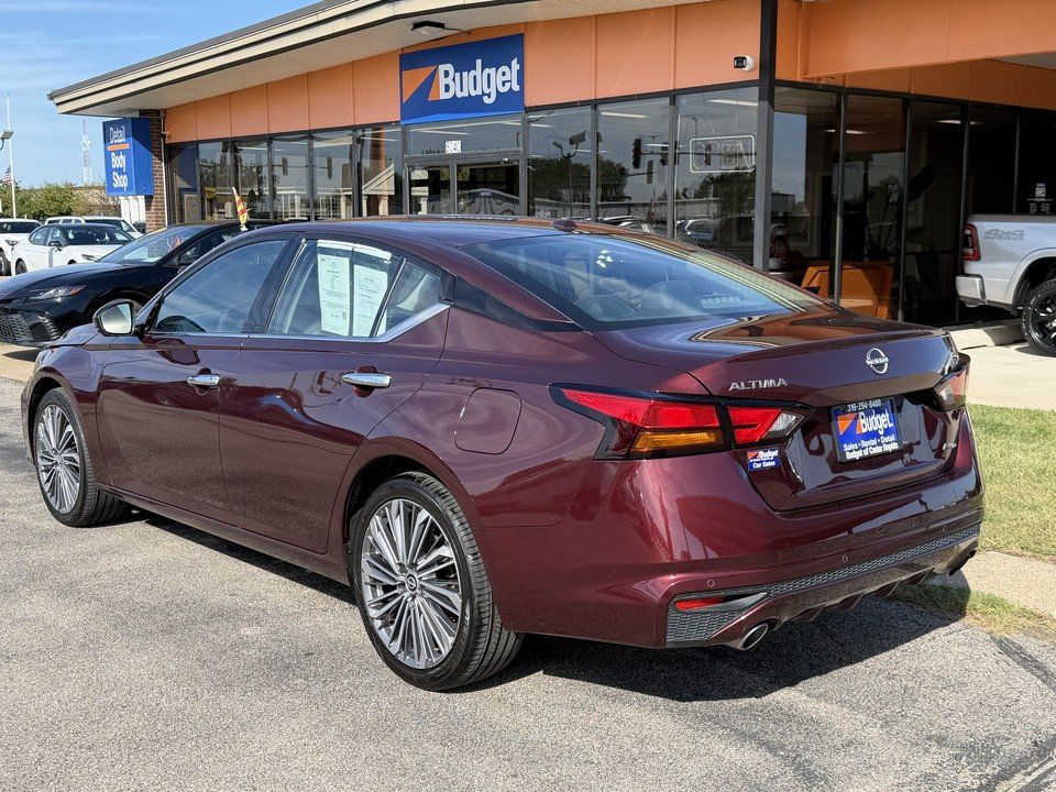 Used 2025 Nissan Altima 2.5 SL AWD/4WD image 3