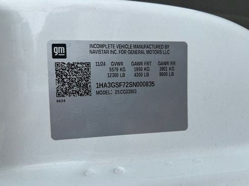 New 2025 Chevrolet Express 3500 Work Van w/ Power Convenience Package image 29