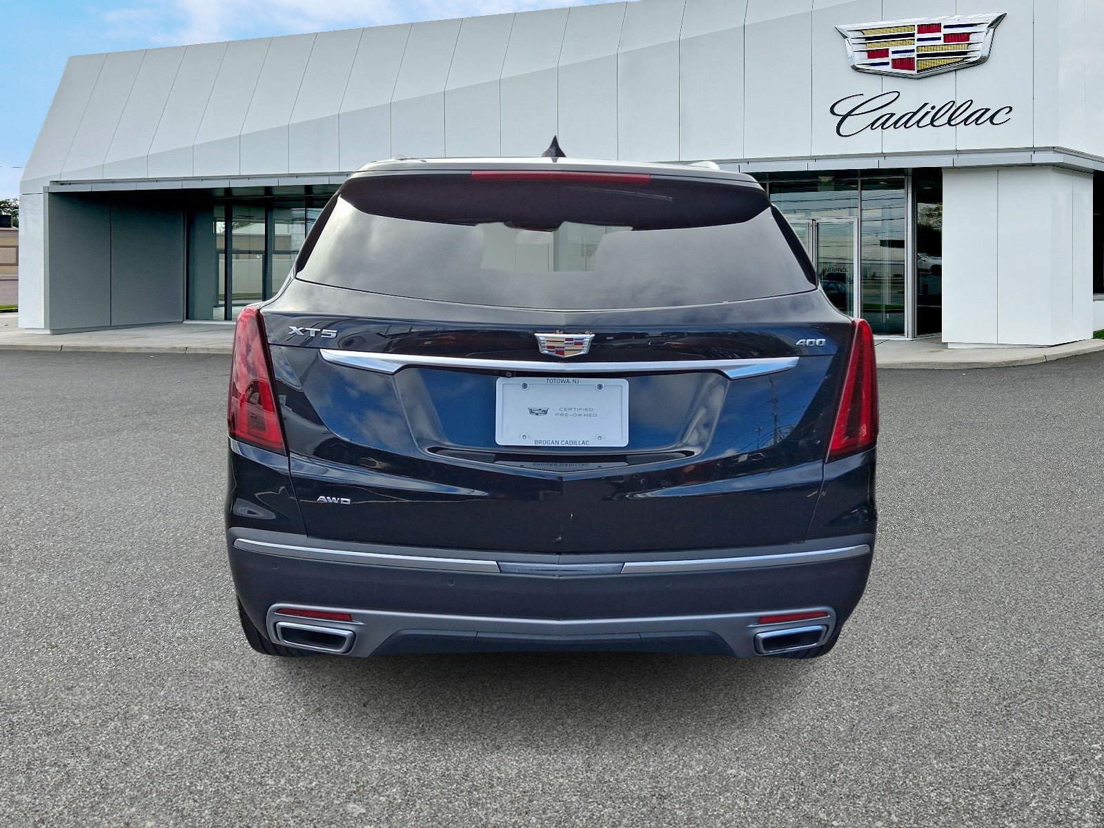 Certified 2024 Cadillac XT5 Premium Luxury AWD/4WD image 4