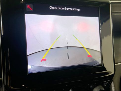 Used 2022 Jeep Grand Cherokee Limited image 13