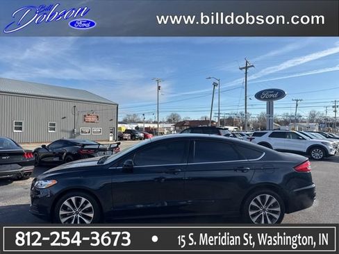 Used 2020 Ford Fusion SE AWD/4WD image 1