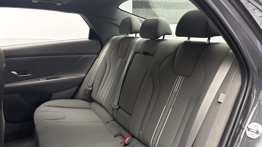 Used 2024 Hyundai Elantra SEL w/ Convenience Package FWD image 28