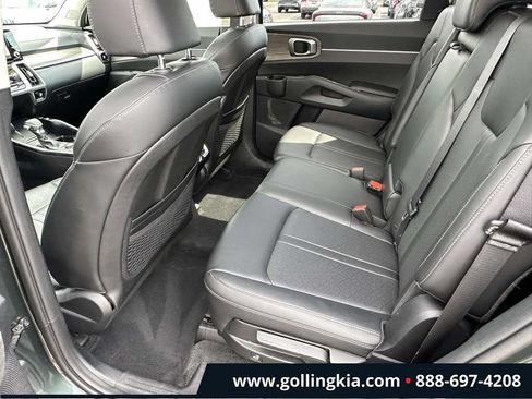 Used 2022 Kia Sorento S w/ Panoramic Sunroof Package AWD/4WD image 12