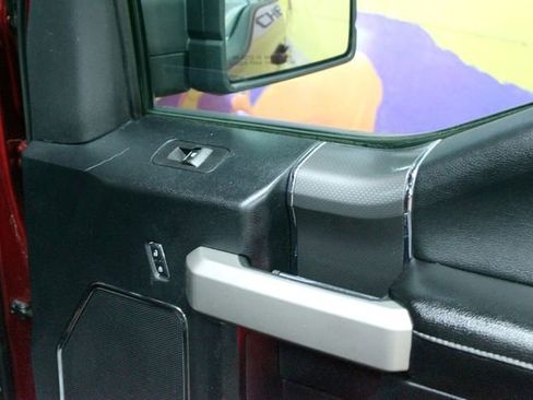 Used 2017 Ford F150 Lariat w/ Equipment Group 502A Luxury AWD/4WD image 11