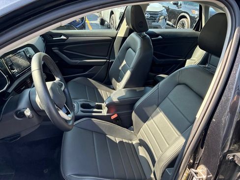 Used 2022 Volkswagen Jetta SE FWD image 15