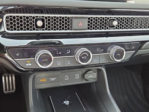 Used 2025 Honda Civic Sport Touring image 28