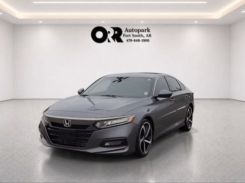 Used 2019 Honda Accord Sport image 2