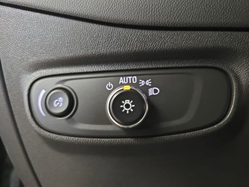 Used 2023 Chevrolet Equinox LT w/ Driver Convenience Package AWD/4WD image 27