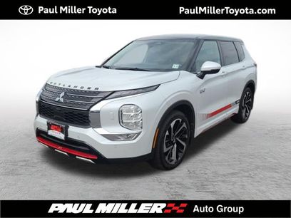 Used 2023 Mitsubishi Outlander SE