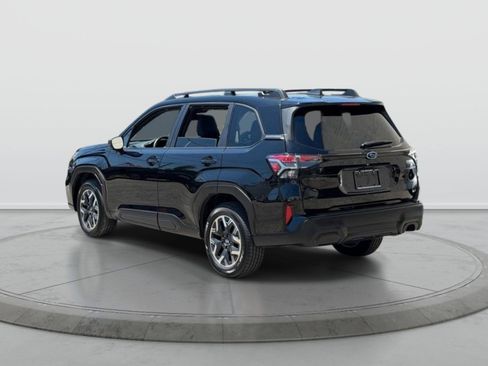 Used 2025 Subaru Forester Premium AWD/4WD image 4