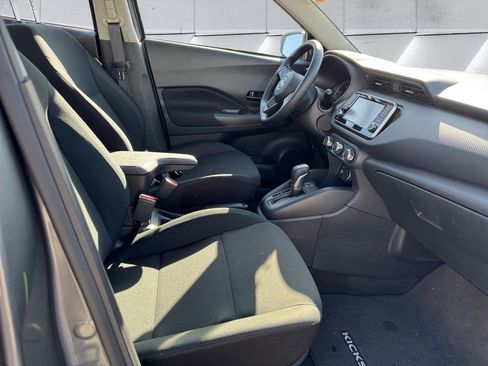 Used 2025 Nissan Kicks Play S image 13