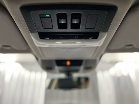 Used 2021 Nissan Rogue Platinum image 24