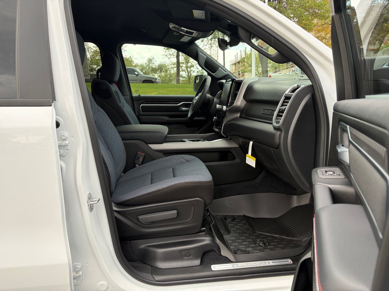 New 2026 RAM 1500 Big Horn AWD/4WD image 28