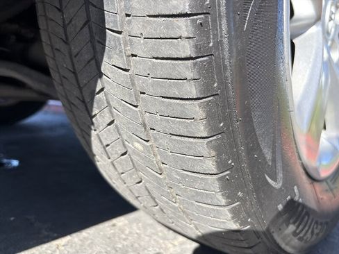 Used 2013 Toyota RAV4 XLE image 16