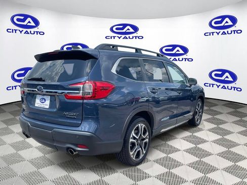 Used 2023 Subaru Ascent Limited w/ Technology Package AWD/4WD image 3