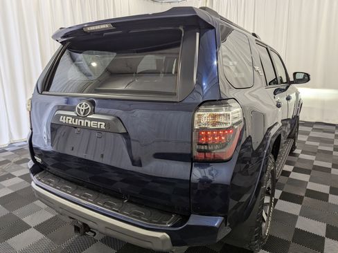 Used 2021 Toyota 4Runner TRD Off-Road Premium w/ Moonroof Package AWD/4WD image 8