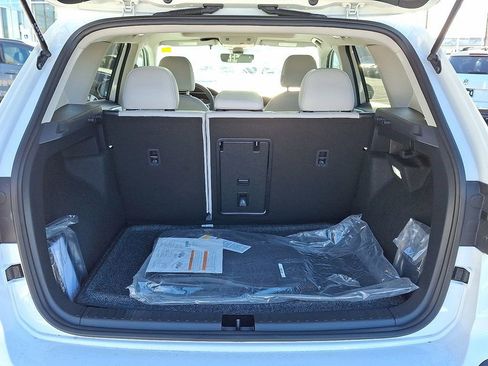 New 2026 Volkswagen Taos SE image 20