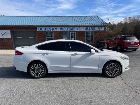 Used 2018 Ford Fusion Titanium image 1