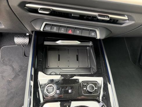 New 2026 Audi Q3 quattro 2.0T AWD/4WD image 18