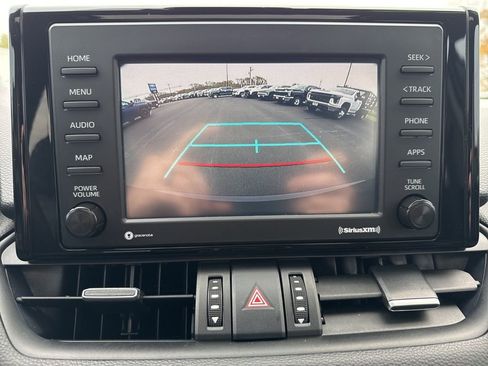 Used 2022 Toyota RAV4 XLE Premium image 31