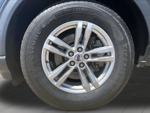 Certified 2020 Ford Explorer XLT w/ Comfort Package AWD/4WD image 9