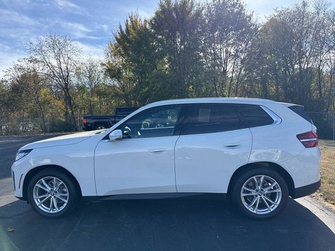 Used 2025 BMW X3 xDrive30i w/ Convenience Package AWD/4WD image 2