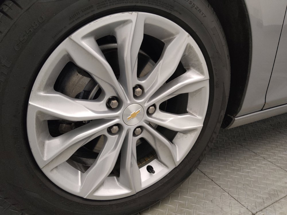 Used 2025 Chevrolet Malibu LT FWD image 31