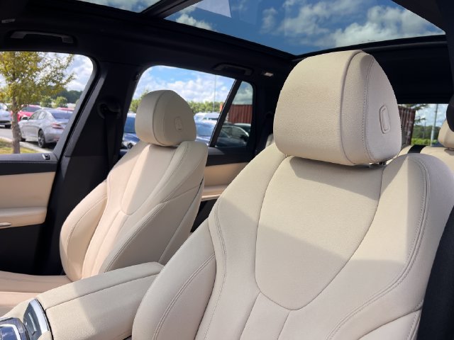 Used 2021 BMW X5 sDrive40i w/ Premium Package RWD image 14