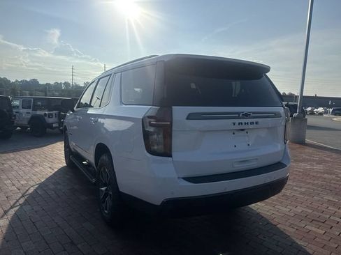 Used 2021 Chevrolet Tahoe Z71 w/ Luxury Package AWD/4WD image 7