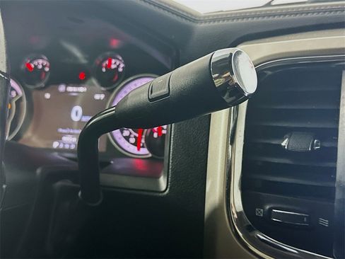 Used 2018 RAM 3500 Laramie image 16