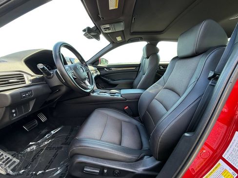 Used 2019 Honda Accord Sport image 9